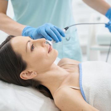 The Future of Medical Aesthetics: Embracing Non-Invasive Technologies in Your Professional Practice